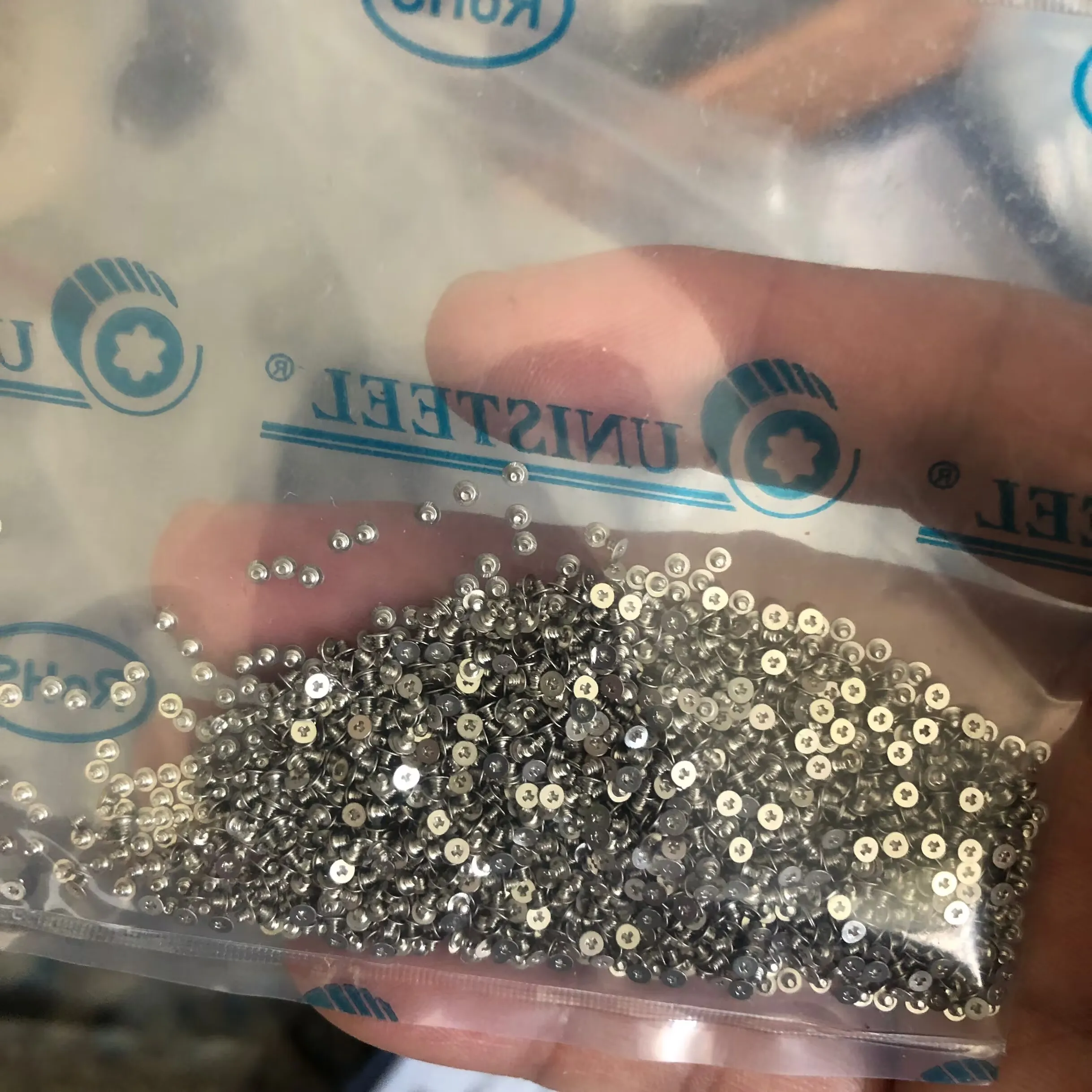 200-Piece Universal Phillips Middle Frame Bezel Screws Replacement Pack