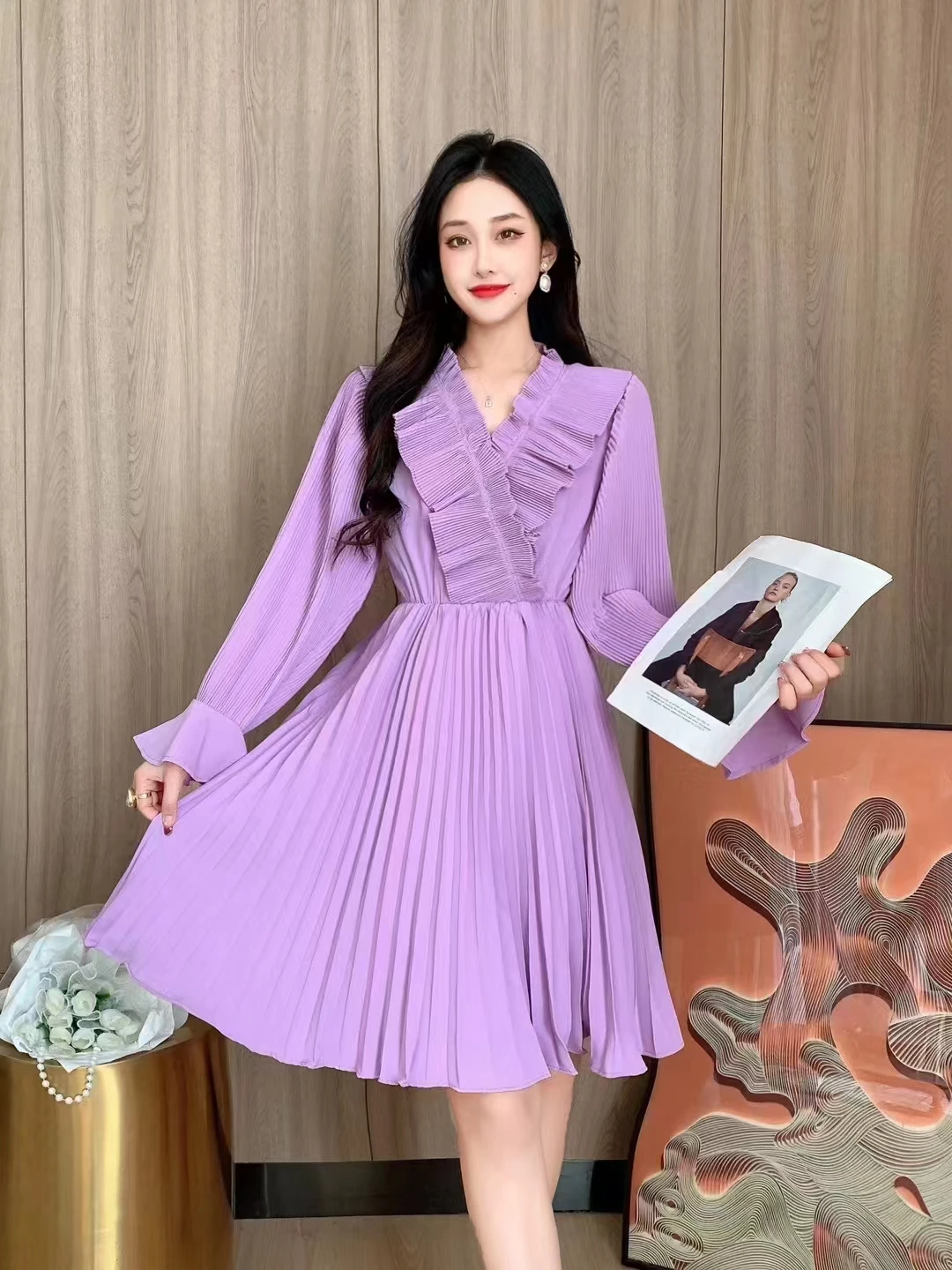 Fungus sleeve v-neck fashion dress main image 0