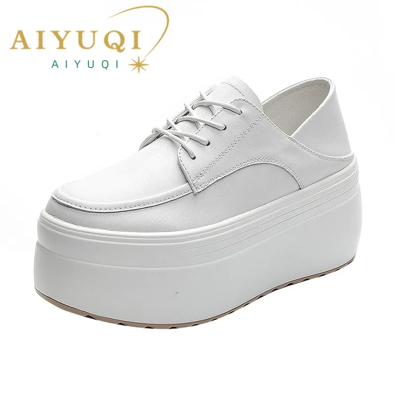 Женские кроссовки AIYUQI из натуральной кожи на платформе и высоком каблуке