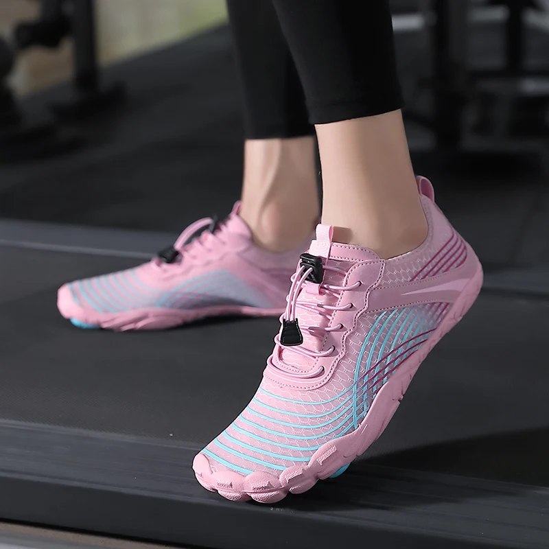 2024 trend new swimming shoes Quality beach water sneakers for men and women the same aqua shoes