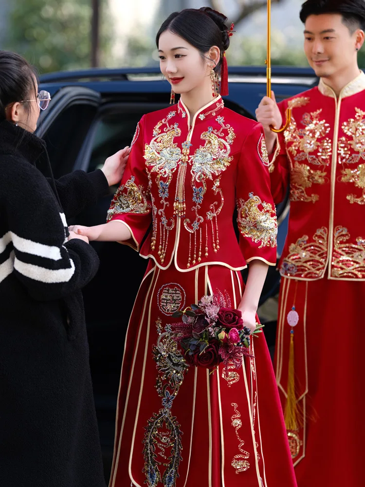 

Couple Dragon Phoenix Embroidery Cheongsam Sequins Beading Tassels Wedding Costume Chinese Style Marriage Set Toast Clothes
