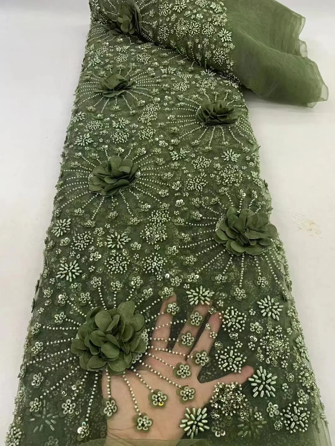 

Французская Тюлевая кружевная ткань ручной работы 2024, Высококачественная 3D Цветочная вышивка, африканские бусины, кружевная ткань для свадебных платьев