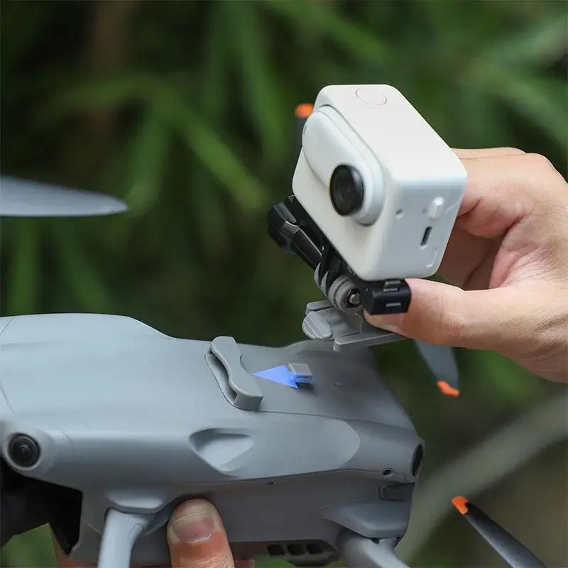 Support d'extension pour drone DJI Mavic Air 3 avec une caméra Insta360 montée en vol