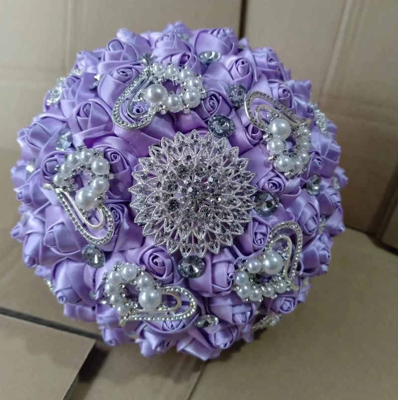 

Light purple Luxury Rhinestone Bouquet For Bride Wedding Handmade Flowers Bridesmaids Hand Decor Wedding Accessories