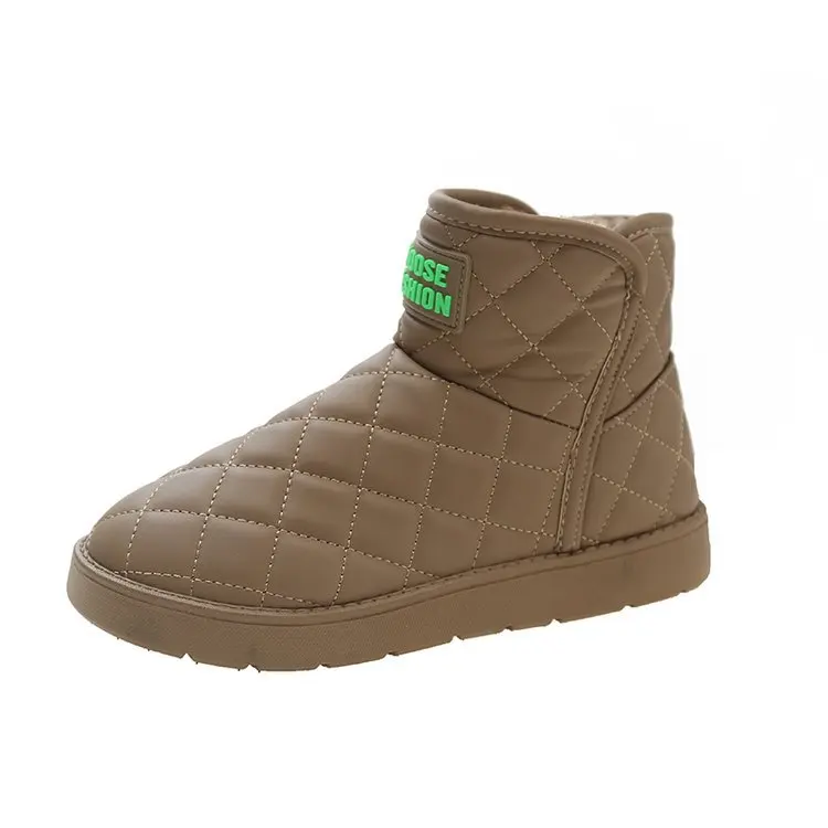 Snow boots for women in 2023 winter new plush and thick short tube insulation flat bottomed cotton shoes, wearing bread shoes on