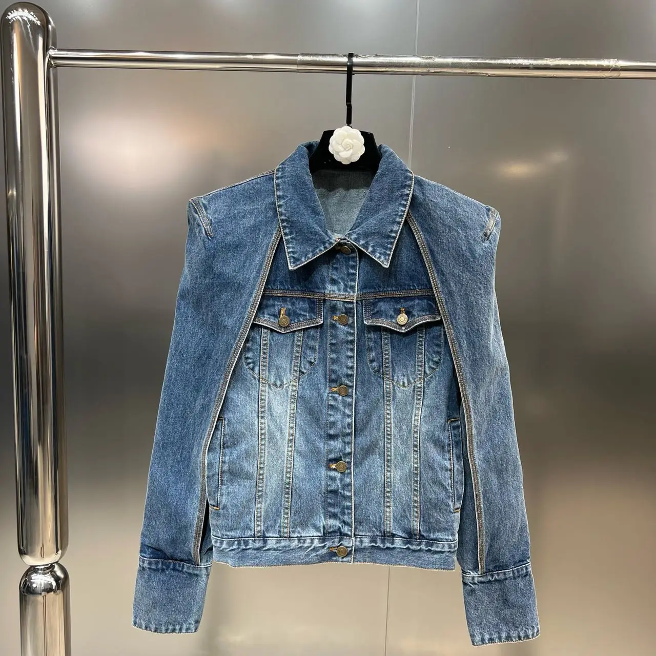 

2022 Fall New Streetwear Fashion Lapels Padded Shoulder Cloak Sleeve Coat Women's Elegant Unique Hot Girl Loose Denim Jacket