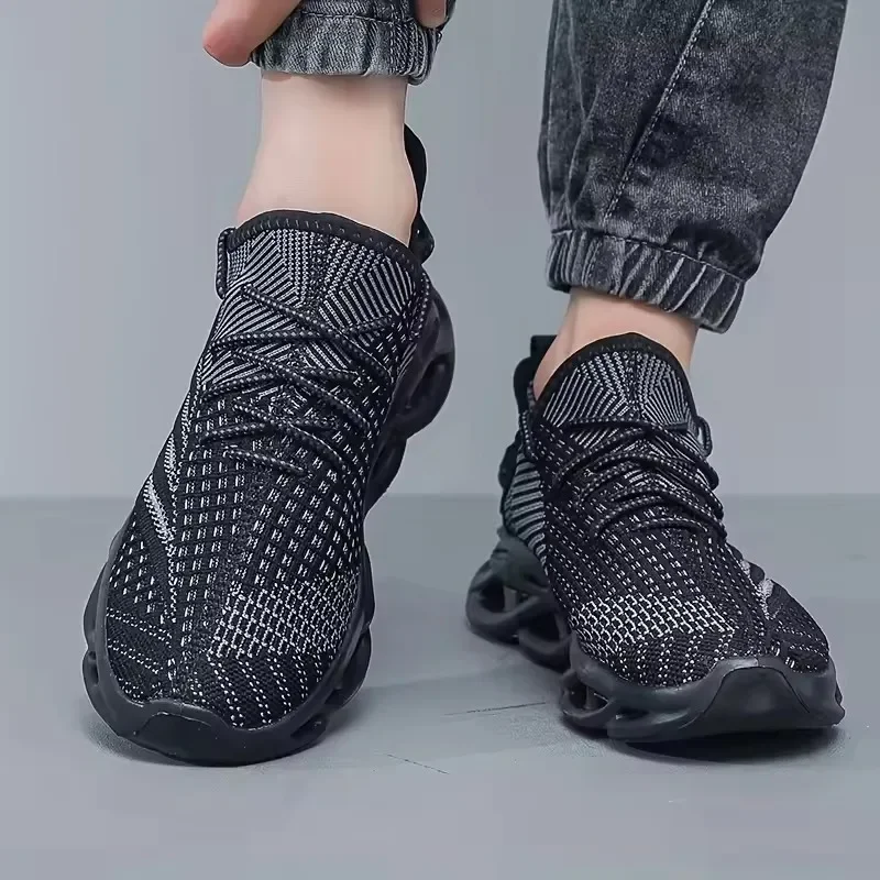 Men's Running Shoes Fashionable Avant-garde Mesh Anti Slip Casual Sneakers New Ultra Light Fast Drying Basketball Training Shoes