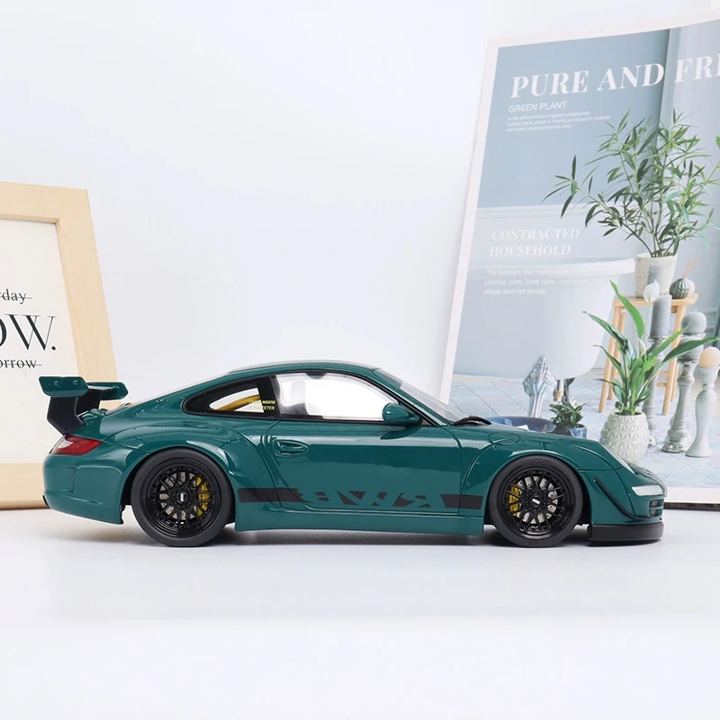 【GT SPIRIT】 1/18 RWB Syunkashuto 2021 1/18 GT Spirit 2021 Porsche 911 RWB Syunkashuto (Green Hell) Resin