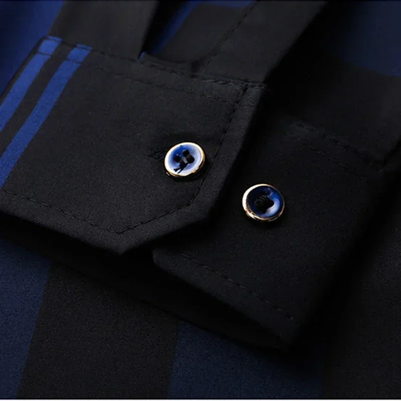 

Free Luxurious Wrinkle Iron Men's Plaid Lapel Spring Shirt Comfortable New Autumn Slim Print Resistant Sleeve And Long