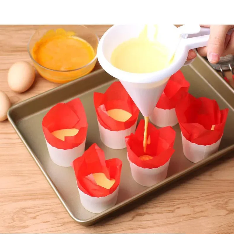 Pastry Tools Hand-held Batter Funnel Chocolate Pancake Cupcake Cookie Mold Cream Liquid Baking Dispenser Adjustable