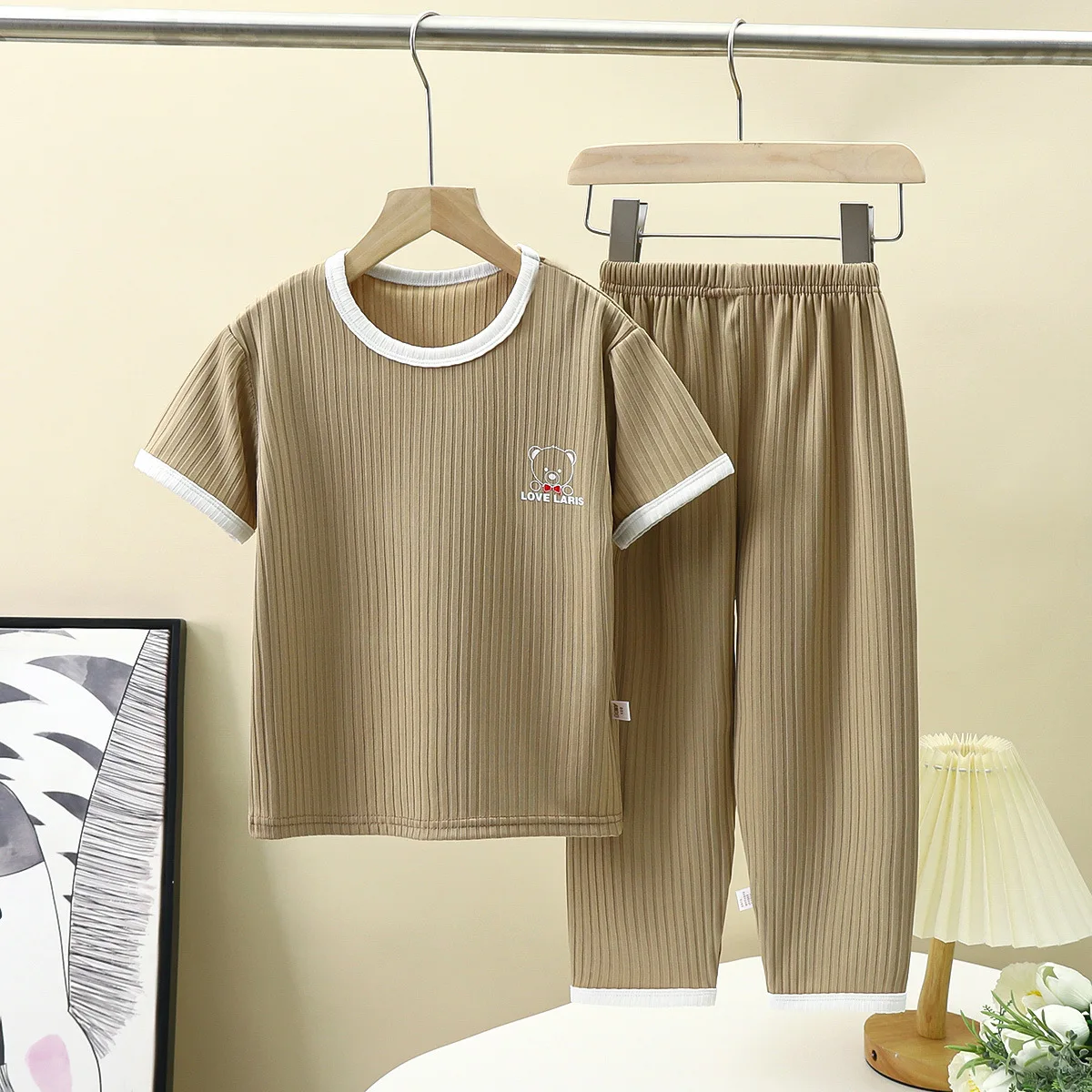 

Children Ice Silk Suit Short Sleeves New Short-sleeved Pants Thin Leisure Pajamas Baby Clothes Set