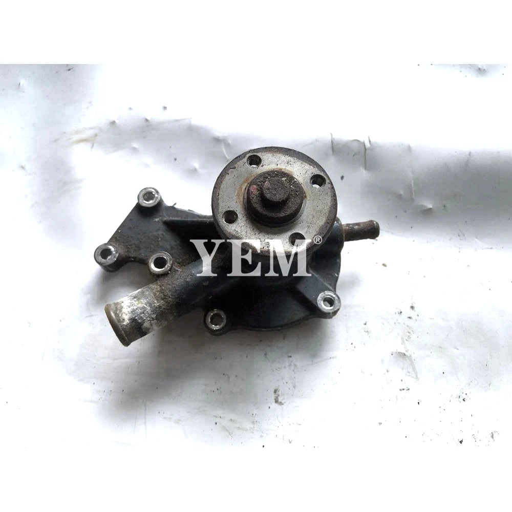 

High Quality Water Pump For Kubota D640 D662 Z482 Engine