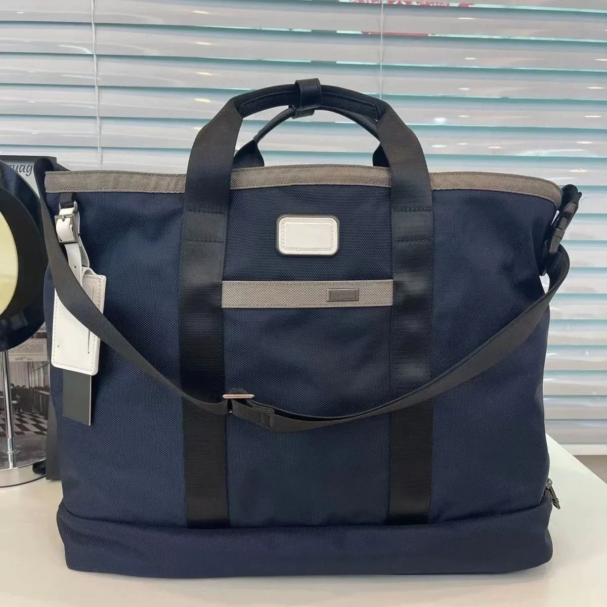

2203152 Ballistic nylon multi-function men's large capacity handbag travel bag