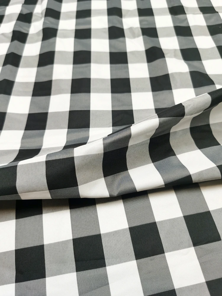 

Черно-белая жаккардовая ткань Stormtrooper для шитья курток ветровка уход за кожей дружественная Высококачественная модная пряжа окрашенная ткань