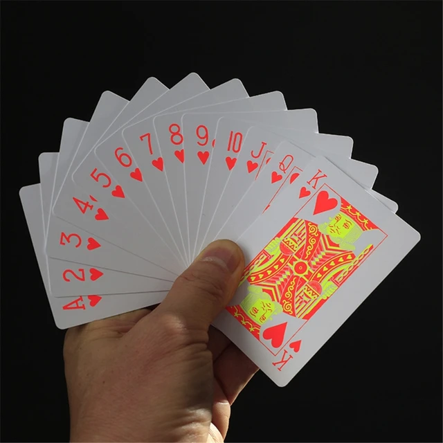 Carte à jouer de Poker étanche et fluorescente, accessoire classique en  PVC, nouveauté, outils de jeu pour la fête en famille - AliExpress