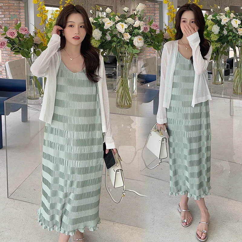 

Maternity Strap Dress Summer Fashion V-Neck Sleeveless Pregnant Woman Pleated Dress Ruffled Hem Sweet Pregnancy Loose Clothes