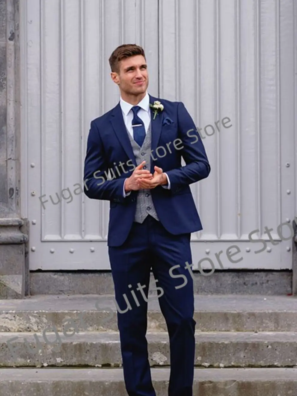 

Elegant Navy Blue Wedding Men Suits Slim Fit Notched Lapel Groom Formal Tuxedos 3Pieces Fashion Business Blazer+Pants+Gray Vest