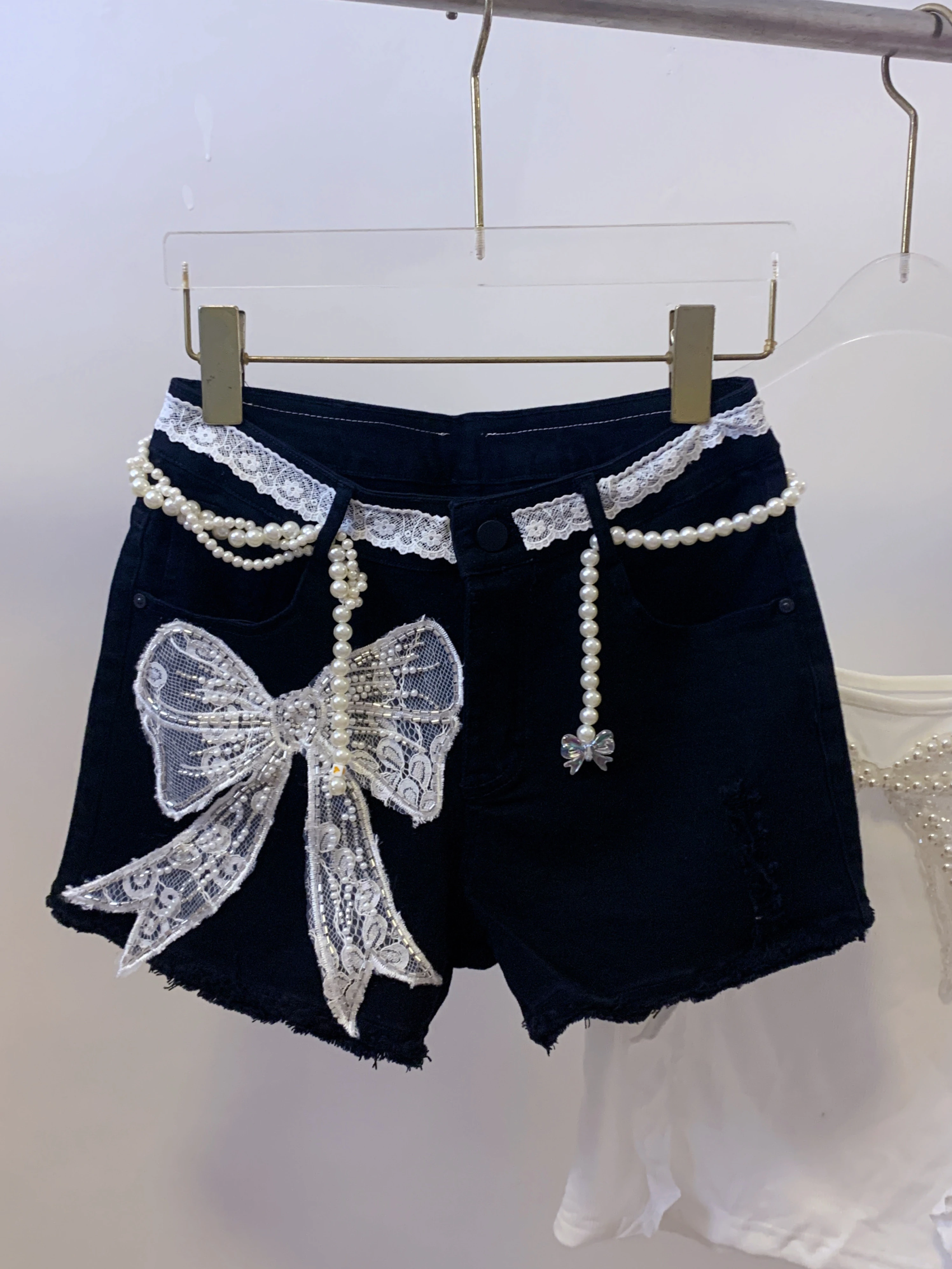 european-fashion-lace-embroidery-slimming-wide-stretch-black-denim-shorts-2024-summer-new-streetwear-women's-short-pants