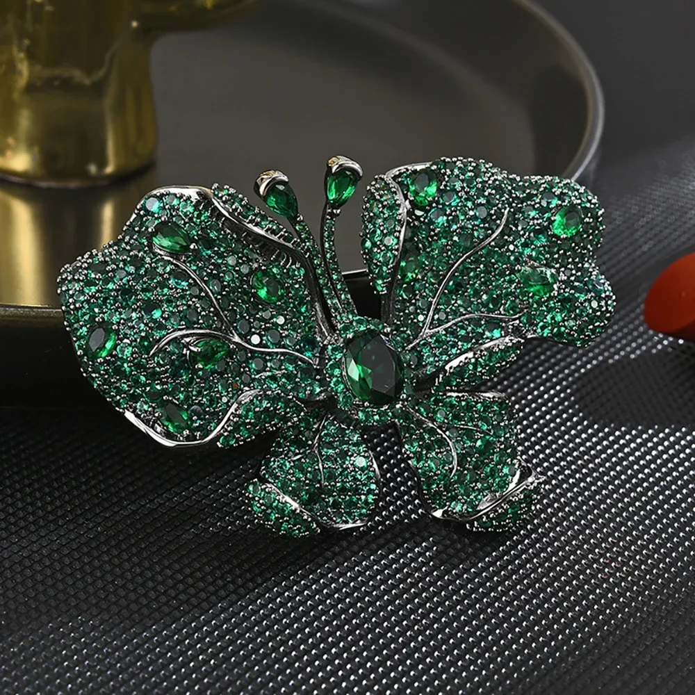 Women Brooches Butterfly Green Crystal Color Fashion Jewely Men Beauty Girl Pins Hot Sale Party Gifts for Man Wholesale