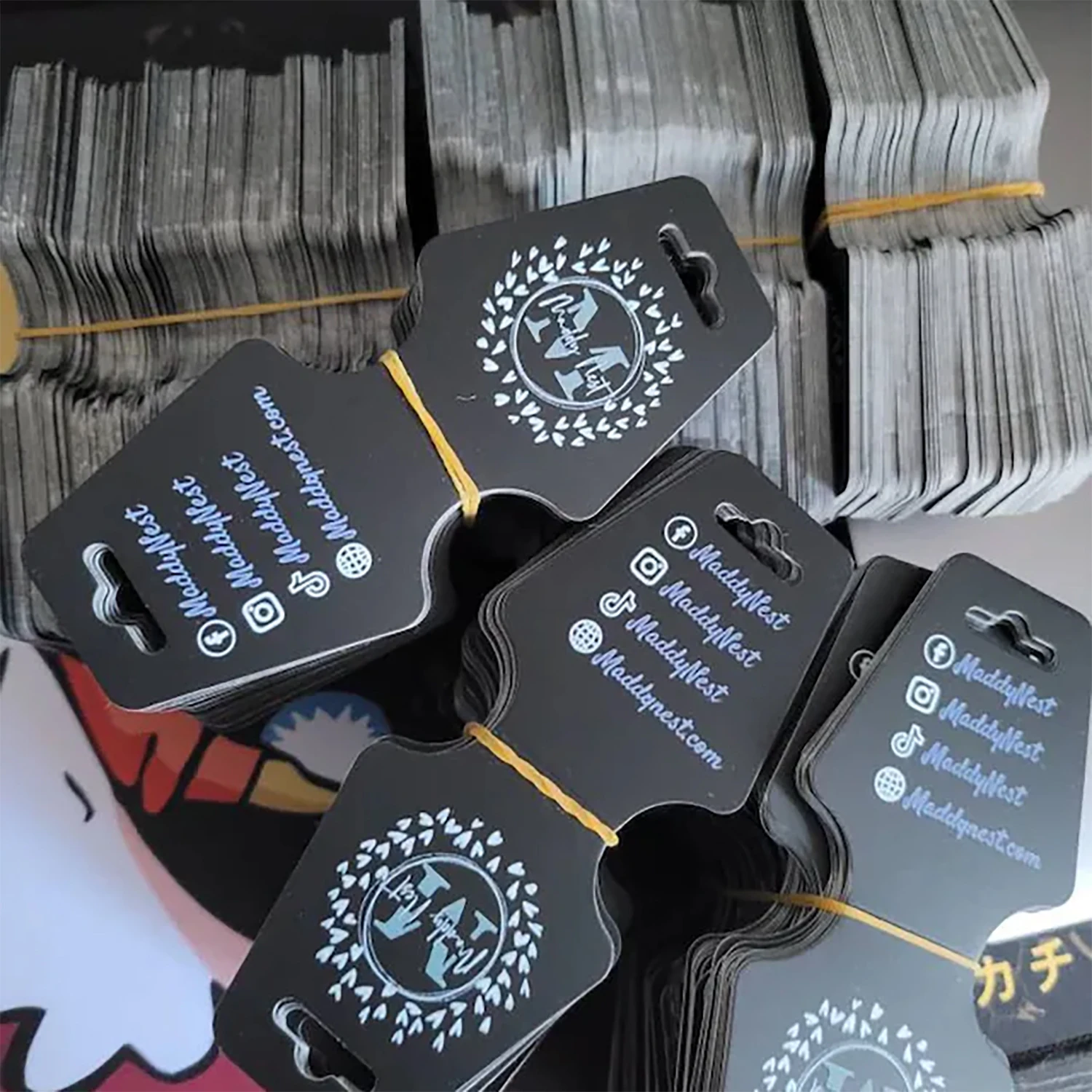Fold Over Necklace Jewelry Display Cards Personalized Gift Wrapping Bags Labels Kraft White Black Paper Price Tags clothing labels