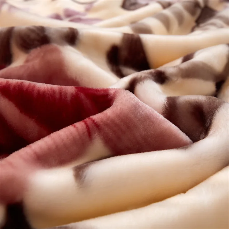 Winter New Raschel Blanket Double Layer Thickening Genuine Blanket Super Soft Wedding Cover Blanket Coral Velvet Gift Blanket 3