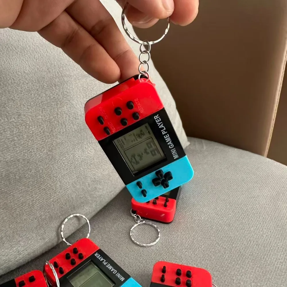 2026 미니 휴대용 게임기 키체인 (벨 포함), 귀여운 비디오 게임 펜던트, 휴대용 백팩 열쇠고리 액세서리 (선물용)