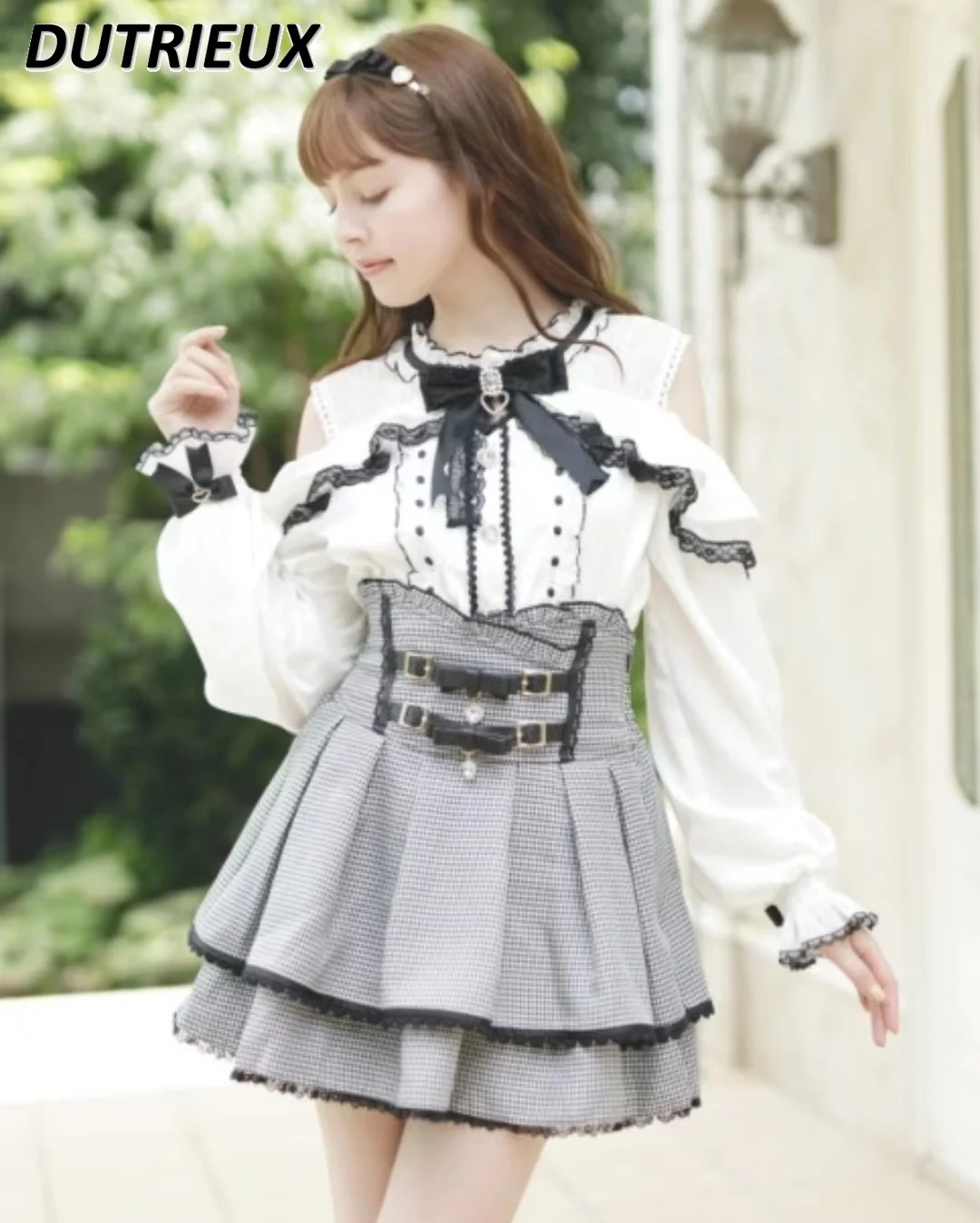 

Fall 2023 Japanese Mine Lace Stitching Off Shoulder Lining Women Blouse Japanese Sweet Kawaii Bow Design Long Sleeve Shirt Tops