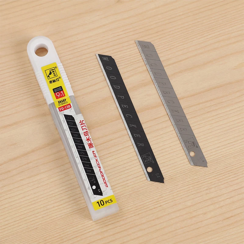 9mm 폭 0.4mm 두께 유틸리티 나이프 블레이드 9개 실버 1개 블랙 SK2 스틸..