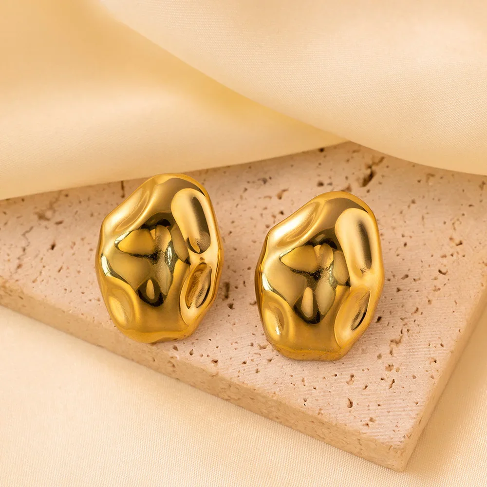 

Irregular Pleated Lava Earrings For Women Retro French Earrings Design Simple Temperament Senior Fashion jewelry Gift