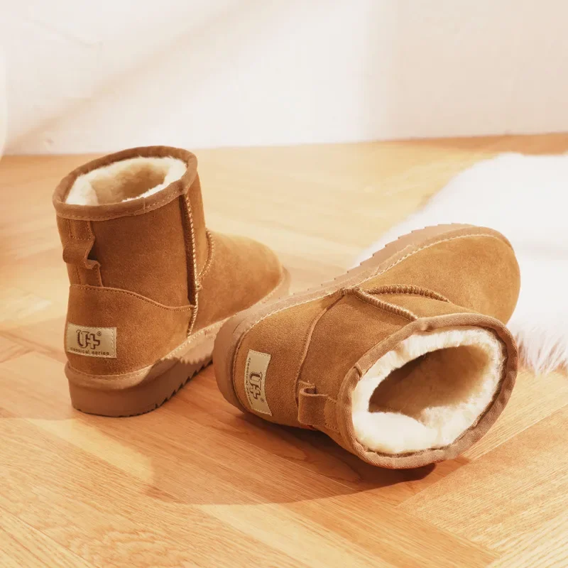 Classic 2023 genuine leather snow boots for women with plush and thickened flat bottomed plush  low heeled Korean cotton shoes