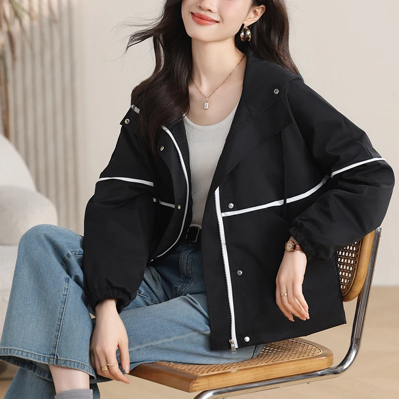 가을 스타일의 완성, 스타일과 실용성을 갖춘 후드 점퍼