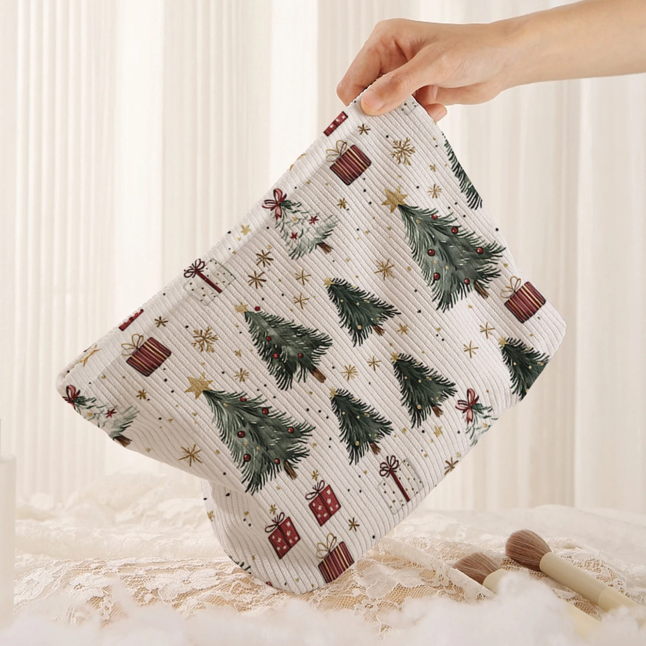 1 Christmas themed corduroy makeup bag, lightweight zipper makeup storage box, multifunctional bag with lining