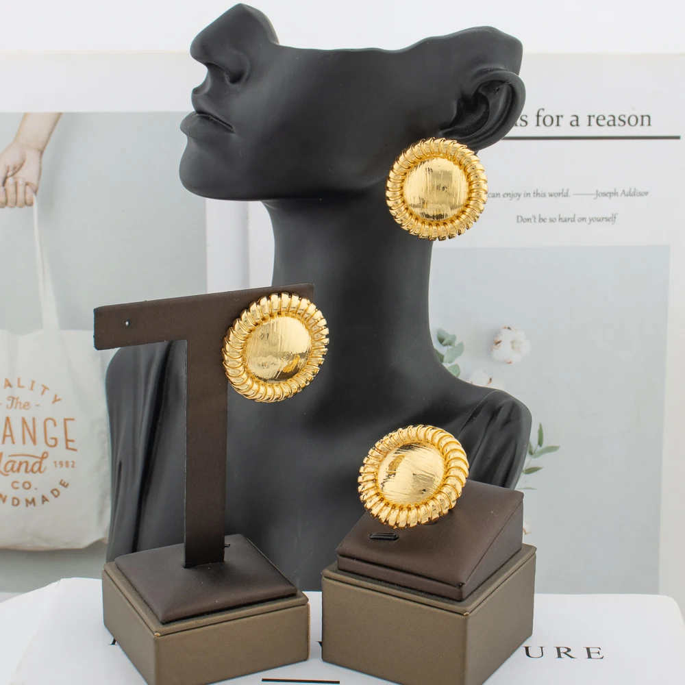 

Arab Dubai Luxury Jewelry Set Gold Color Women Bride Smooth Metal Hoop Earrings Ring Bohemian Jewelry Trinket Gift for Friend