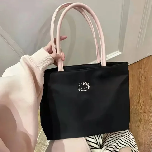 Sac fourre-tout noir HelloKitty pour femmes à la mode, sac de shopping de grande capacité brodé de dessin animé mignon, sac à bandoulière à la mode pour femmes 1