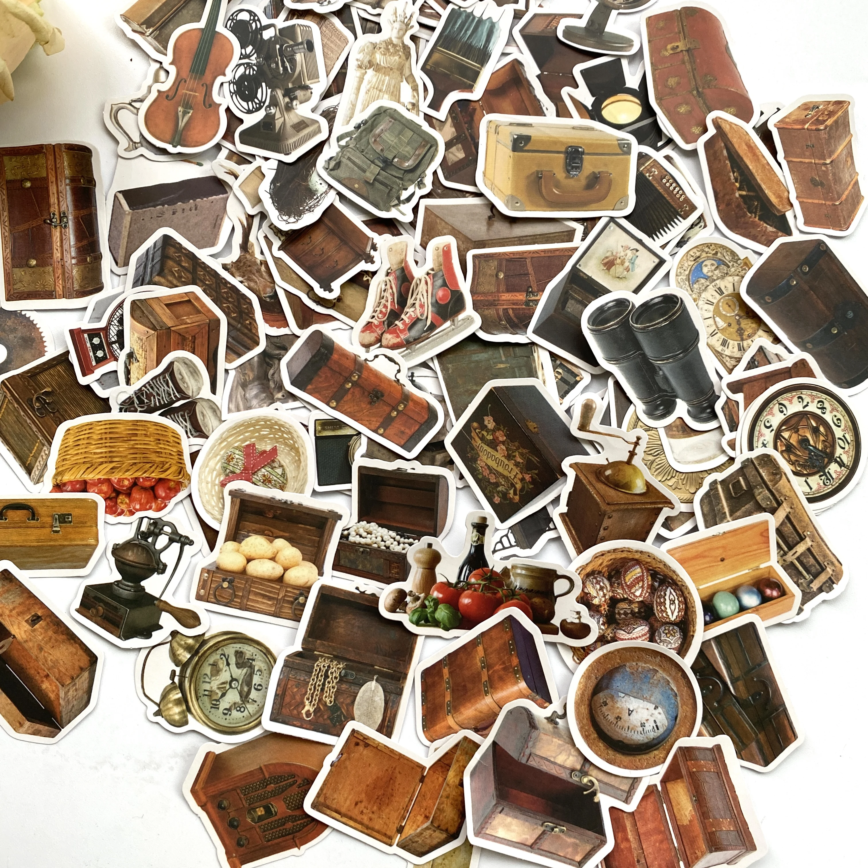 Diy Scrapbooking Accessories 99PCS Vintage Living Objects Luggage Stickers DIY Scrapbooking Journal Collage Phone Diary Album Happy Plan Gift Seal Decoration
