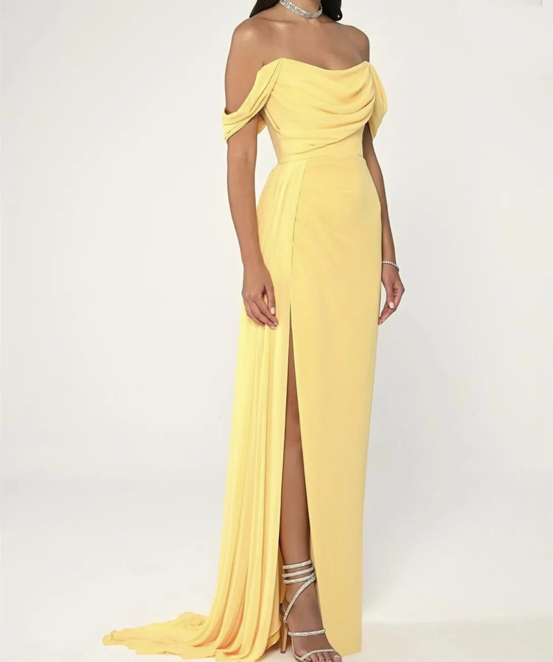 Abiti da sera lunghi eleganti personalizzati in chiffon giallo con