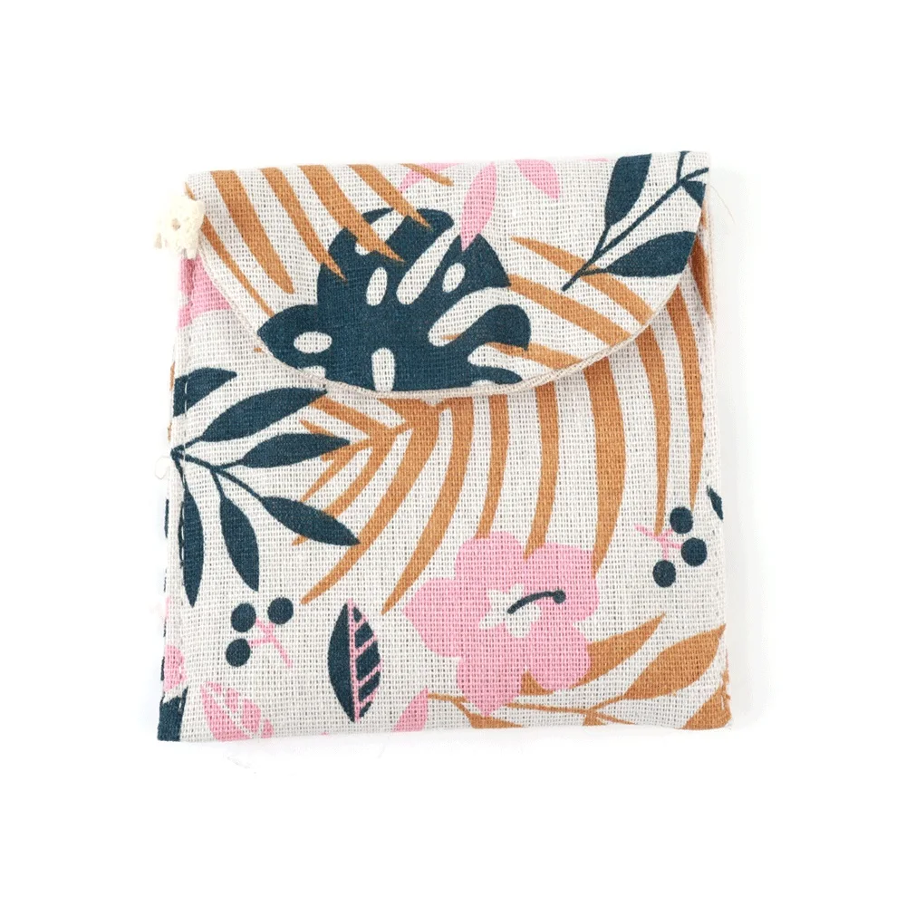 Roll Foldable Jewelry Case: Your Travel Companion Roll Foldable Jewelry Case: Your Travel Companion