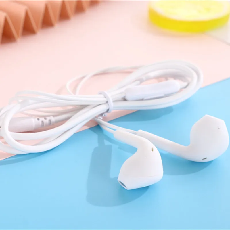 1 PCS Portable Sport 8 Colors Earphone Wired Super Bass With Built-in Microphone 3.5mm In-Ear Wired Hands Free For Smartphones