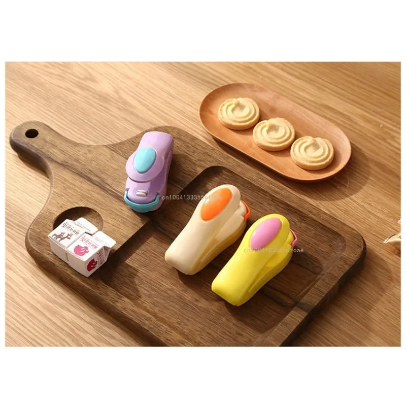 Mini Sealing Machine Kitchen Tools Portable Food Clip Heat Sealing Machine Sealer Household Kitchen Accessories and Gadgets