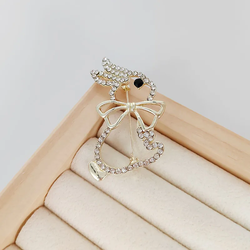 lovely rabbit gold plated brooches for women animal corsage buckle clothing party accessories