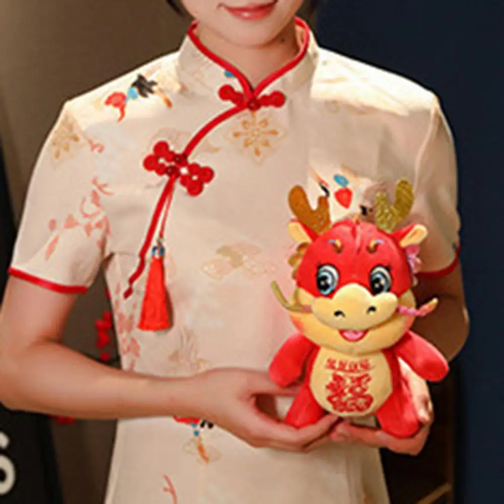 

Chinese New Year Decor 2024 Year of Dragon Plush Doll with Blessing Banner Chinese Zodiac Cartoon Mascot Soft Stuffed for Spring