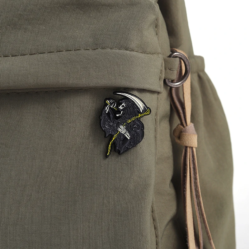 Tod Sichel Schädel Brosche Emaille Pin Halloween Punk Ghost Metall Abzeichen Dekoration Kragen Revers Schmuck Zubehör Geschenk für Freund – Detail 8