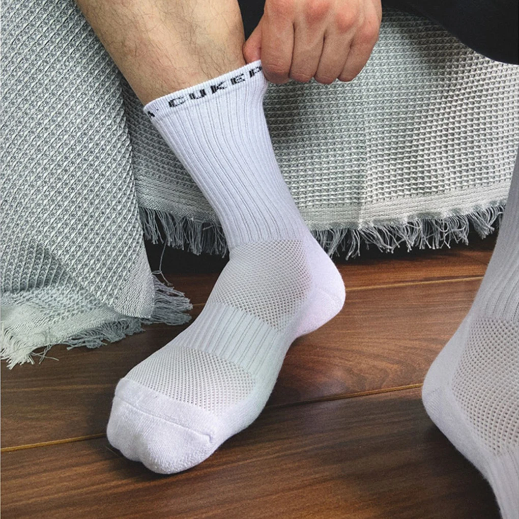 6a Set Of 2 Cotton Breathable Sports Socks Y-shaped Heel For Enhanced Stability Moisture-wicking Closely Fit Foot white