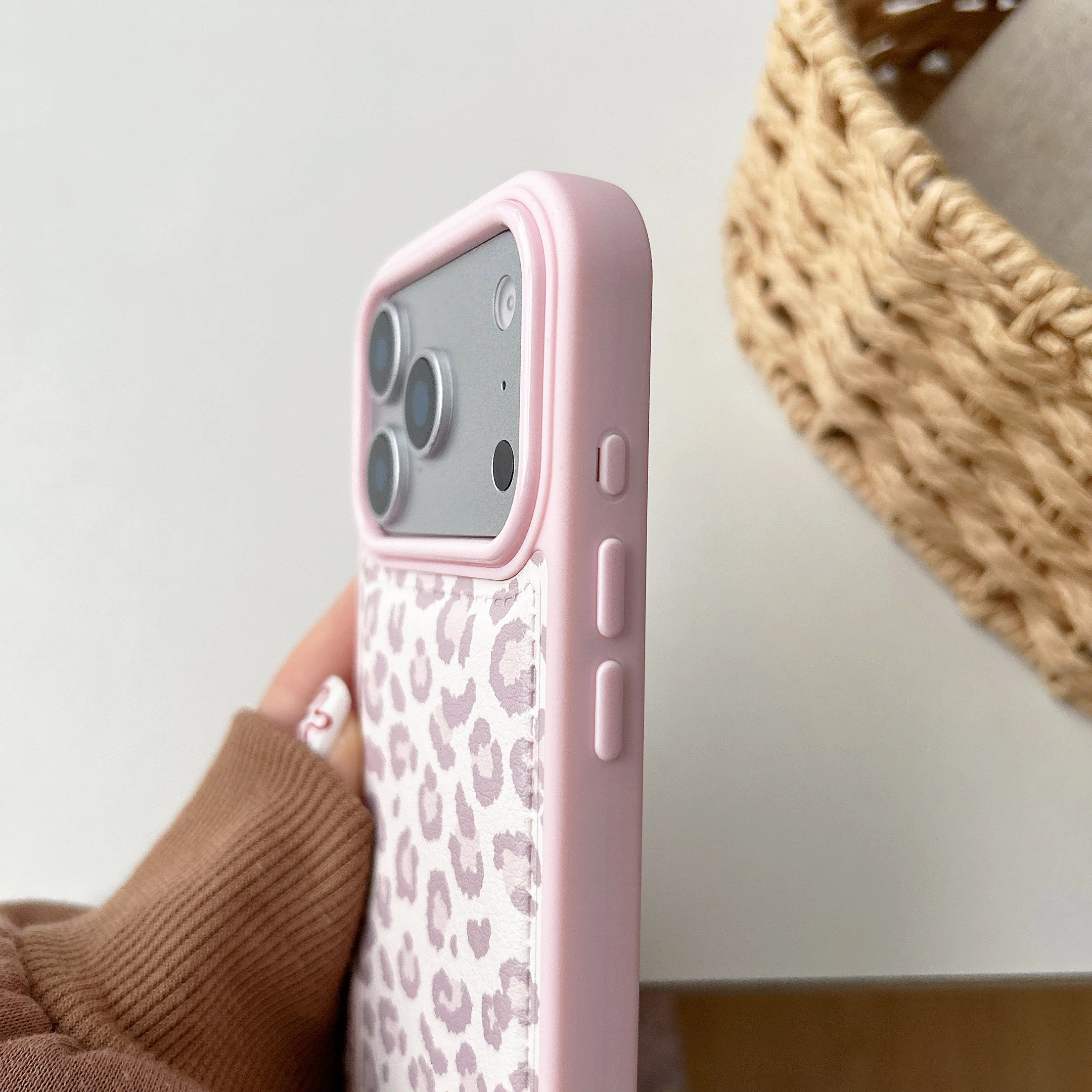 Glamorous Pink Leopard Print Shockproof Phone Case
