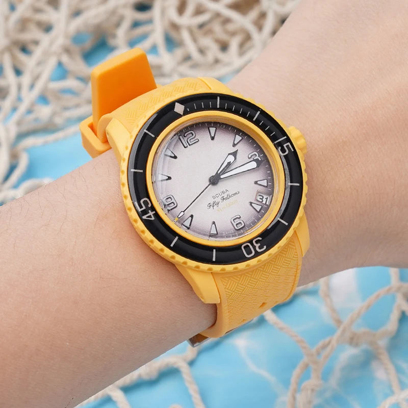 Curved End Waterproof Sport Silicone Watch Band - 22mm