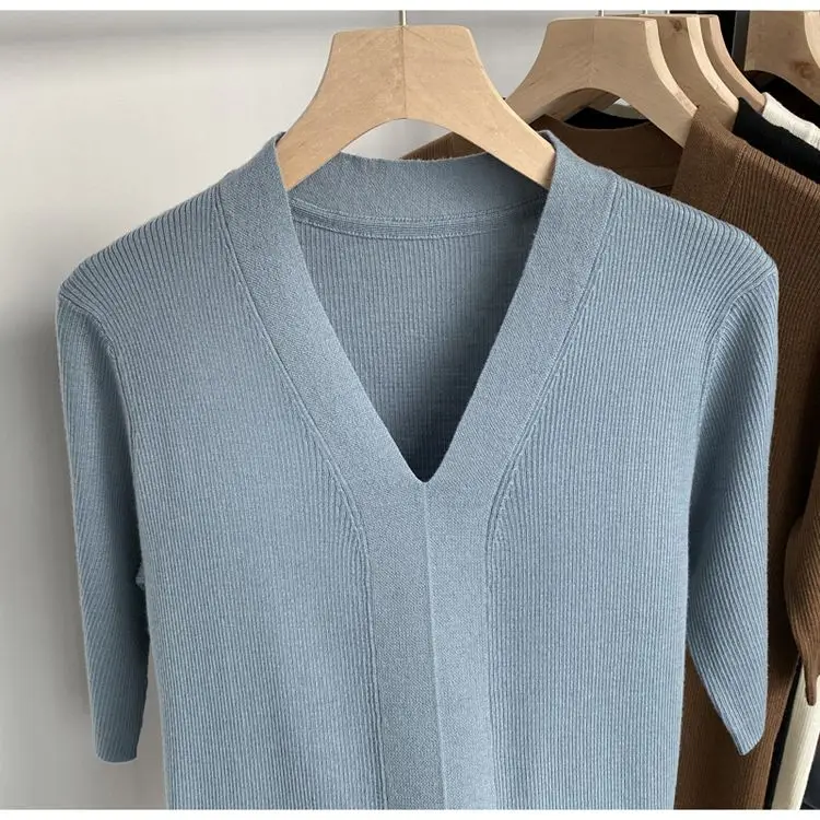 Heißer verkauf frauen T-shirt Kurzarm T V-ausschnitt T-shirts Weibliche Sommer 2024 Neue Dünne Beiläufige Einfarbig Grün gestrickte T Hemd_voghion.com