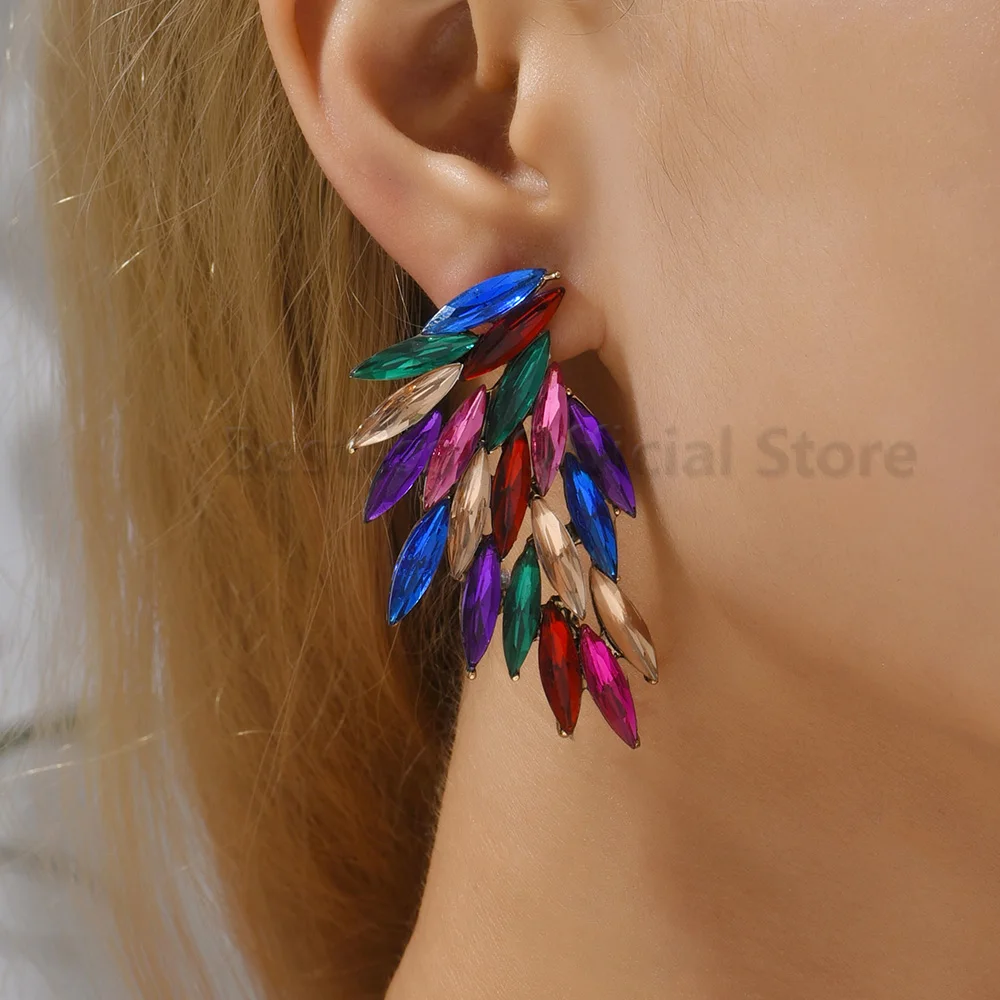 Exaggerated Colorful Feather Piercing Stud Earrings Vintage Luxury Rhinestone Hollow Design Fashion Woman Popular Jewelry Gifts
