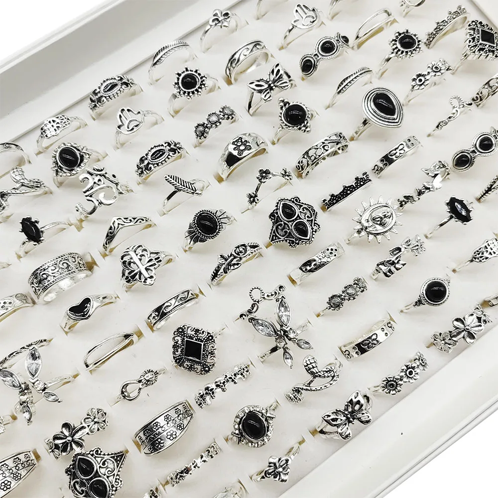 50 Stück/Los Gemischte Vintage Schwarze Wassertropfen-Acryl-Fingerringe für Frauen Emaille-Herz Kristall Schmetterling Schlange Schmuck Geschenke