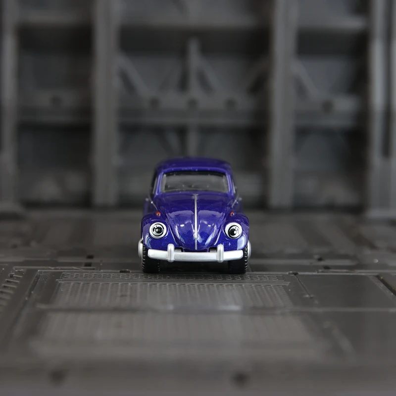 Vintage Volkswagen Classic Beetle Metal Collectible - Detailed Static Model