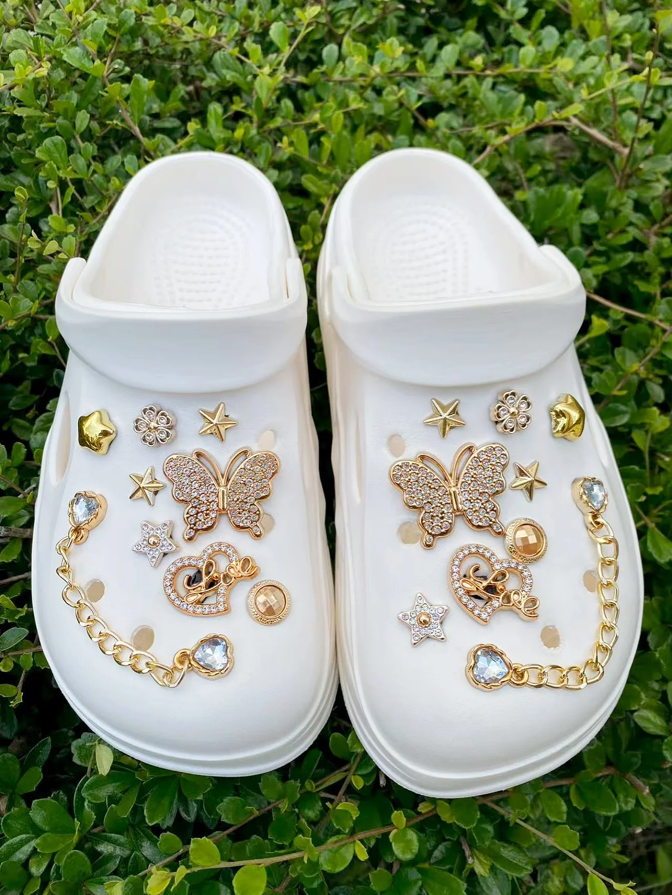 18-teilige goldene modische ABS-Kette, gepunktet mit Schmetterling, Stern, Blume, Herzbuchstaben-DIY-Dekorationen, geeignet für Frauen – Detail 2